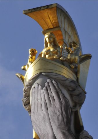 _JWS3556_Pallas_Athene_schl_aegt_Haende_vors_Gesicht_.jpg  